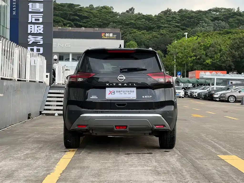 Nissan X-Trail — фото 10