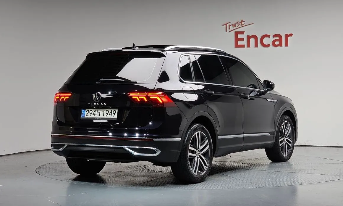 Volkswagen Tiguan — фото 9