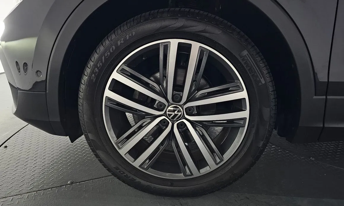 Volkswagen Tiguan — фото 3