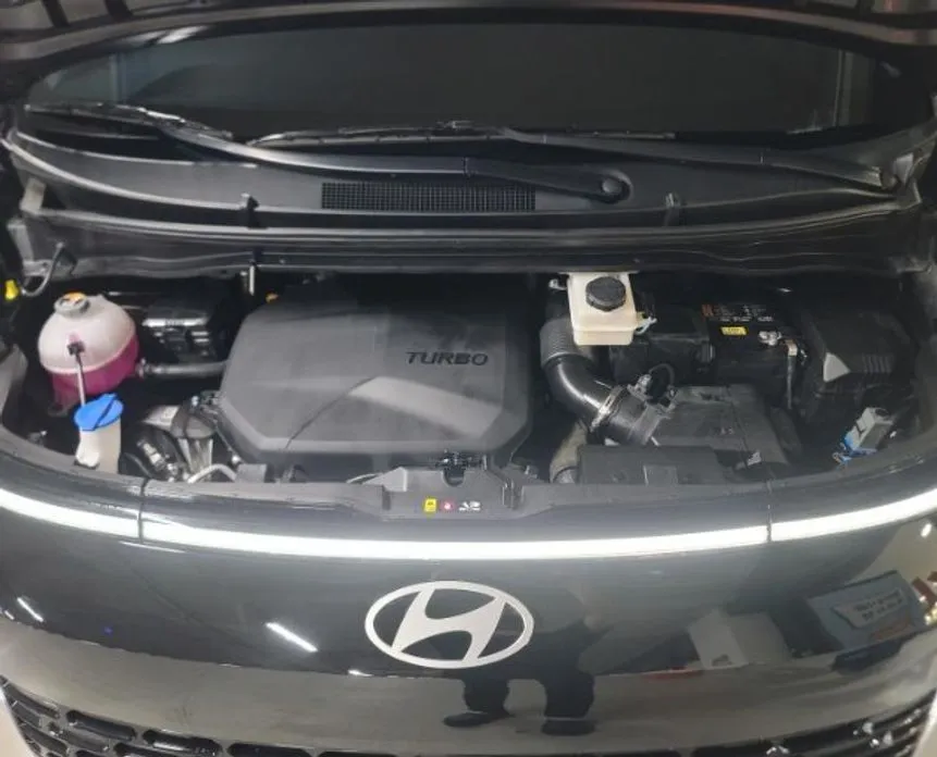 Hyundai Staria — фото 2