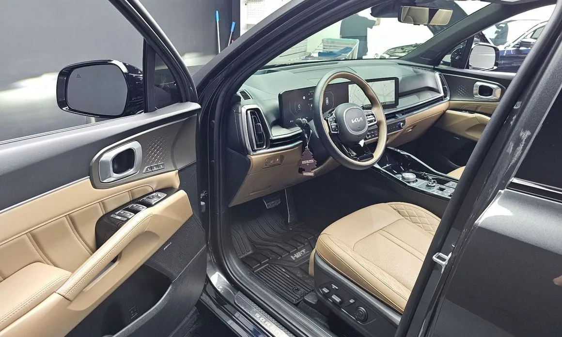Kia Sorento — фото 10