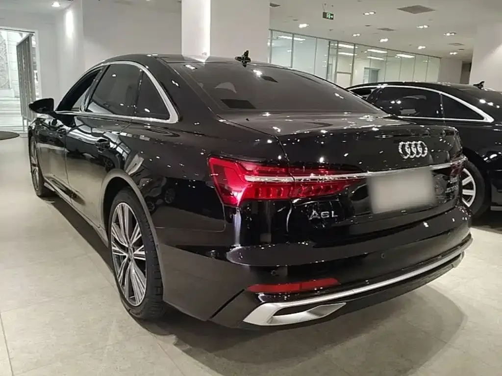 Audi A6L — фото 10
