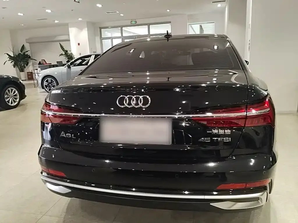 Audi A6L — фото 7