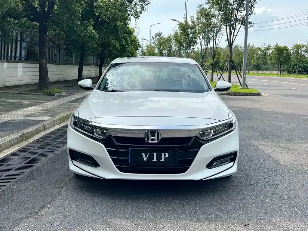 Honda Accord — фото 6