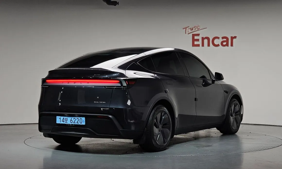 Tesla Model Y — фото 2