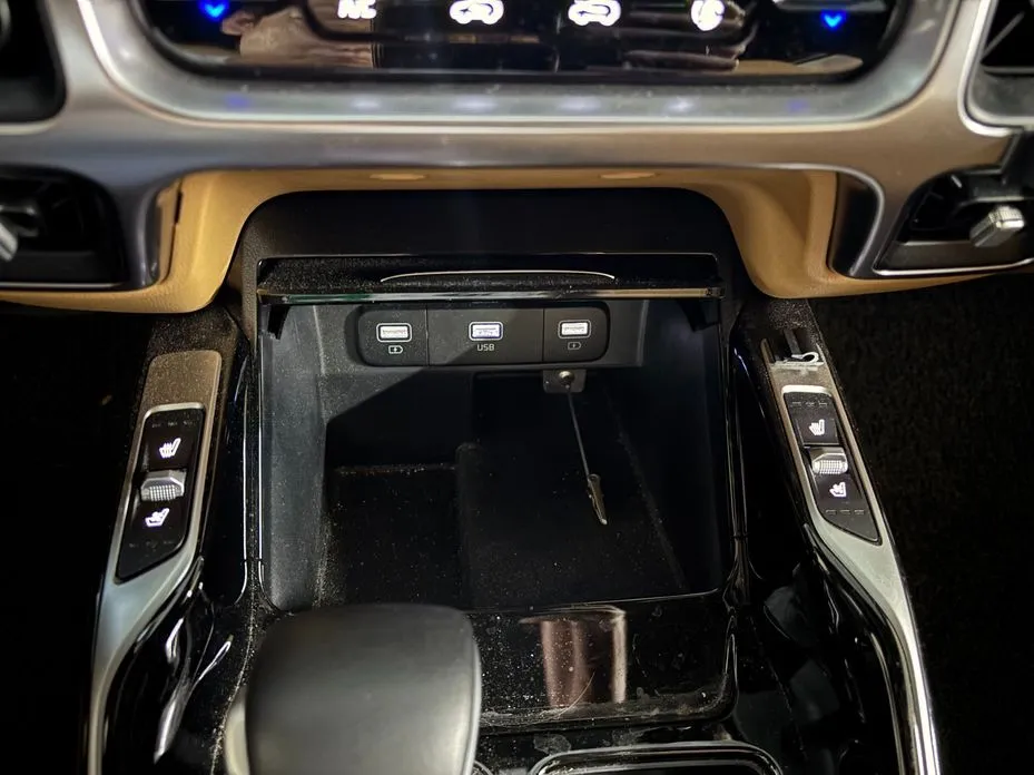Kia Sorento — фото 4