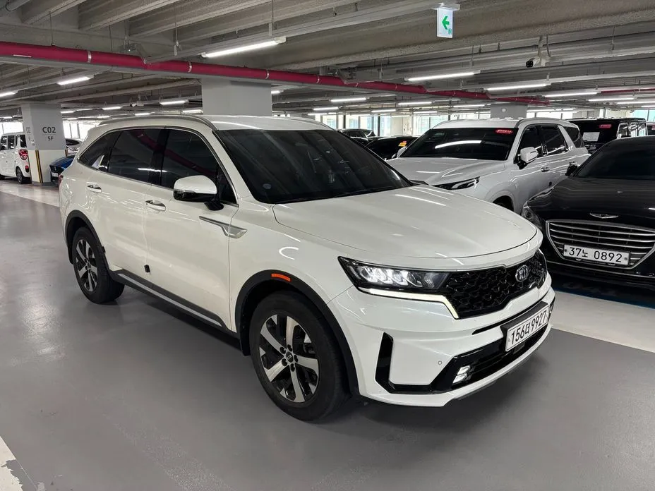 Kia Sorento — фото 6
