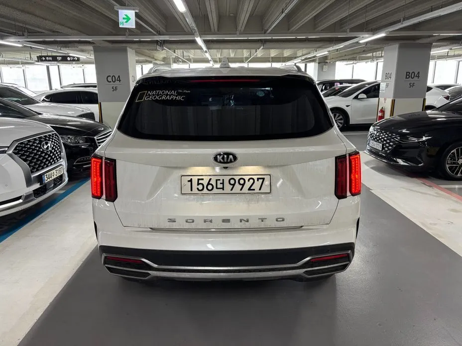 Kia Sorento — фото 8