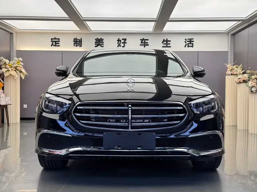 Mercedes-Benz E-Class — фото 5