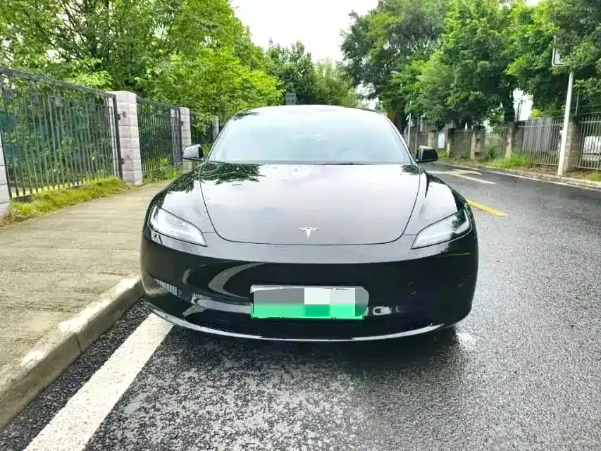 Tesla Model 3 — фото 5
