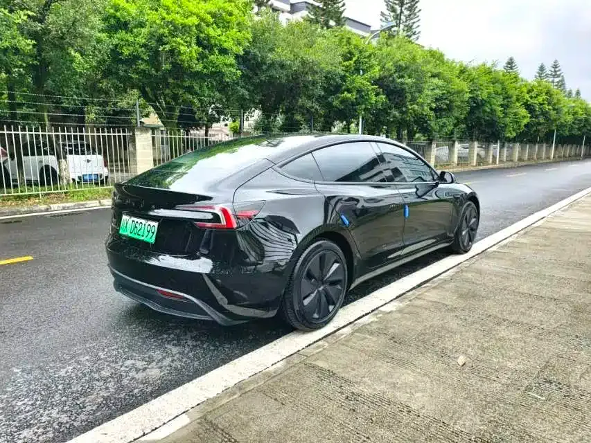 Tesla Model 3 — фото 4