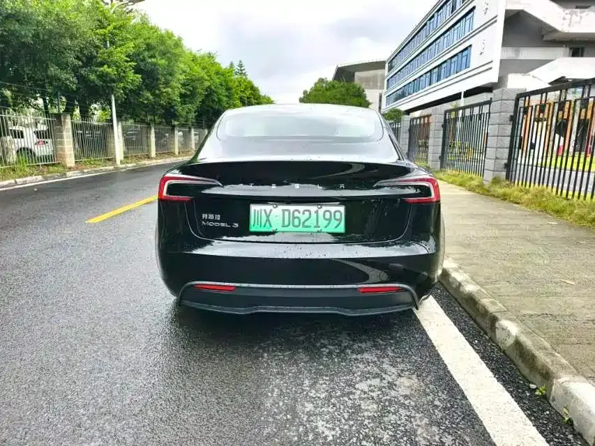 Tesla Model 3 — фото 6