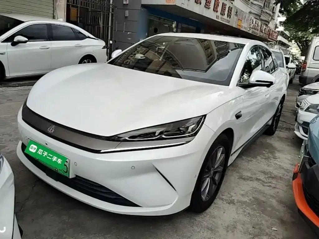 BYD Qin L — фото 1
