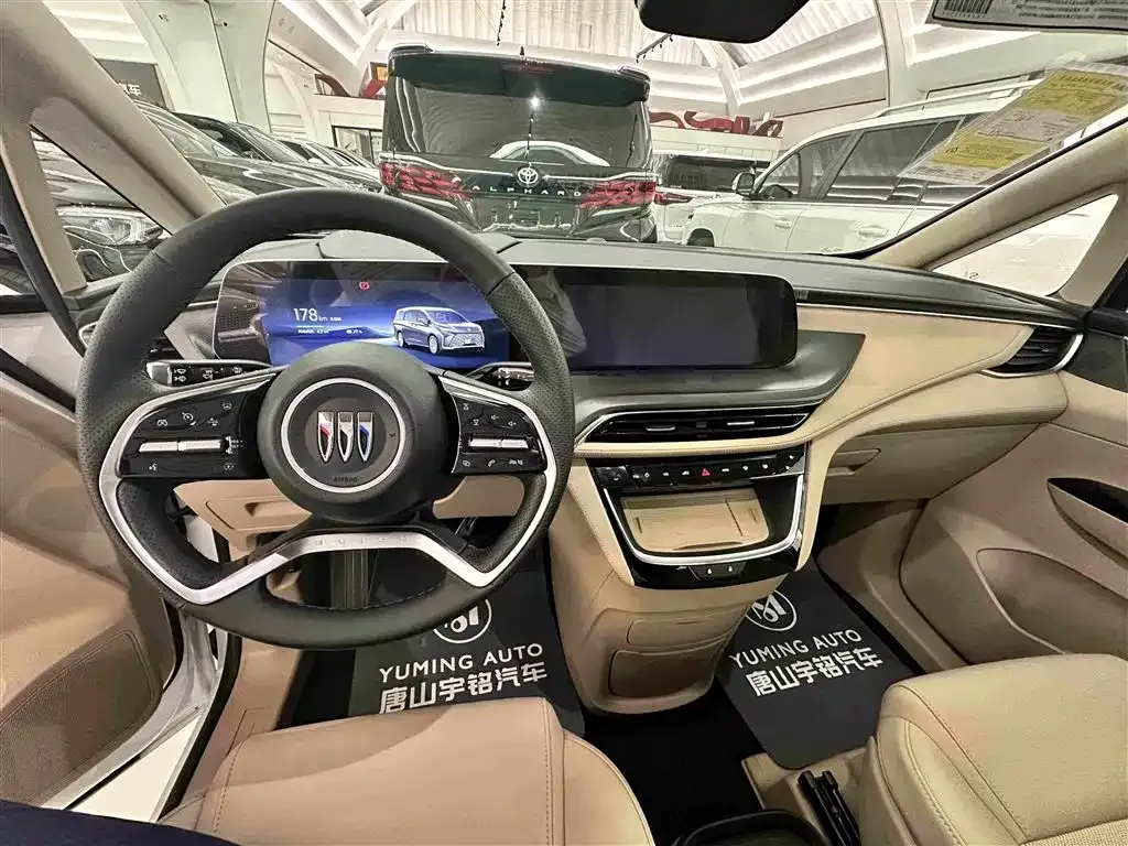 Buick GL8 Hybrid — фото 10