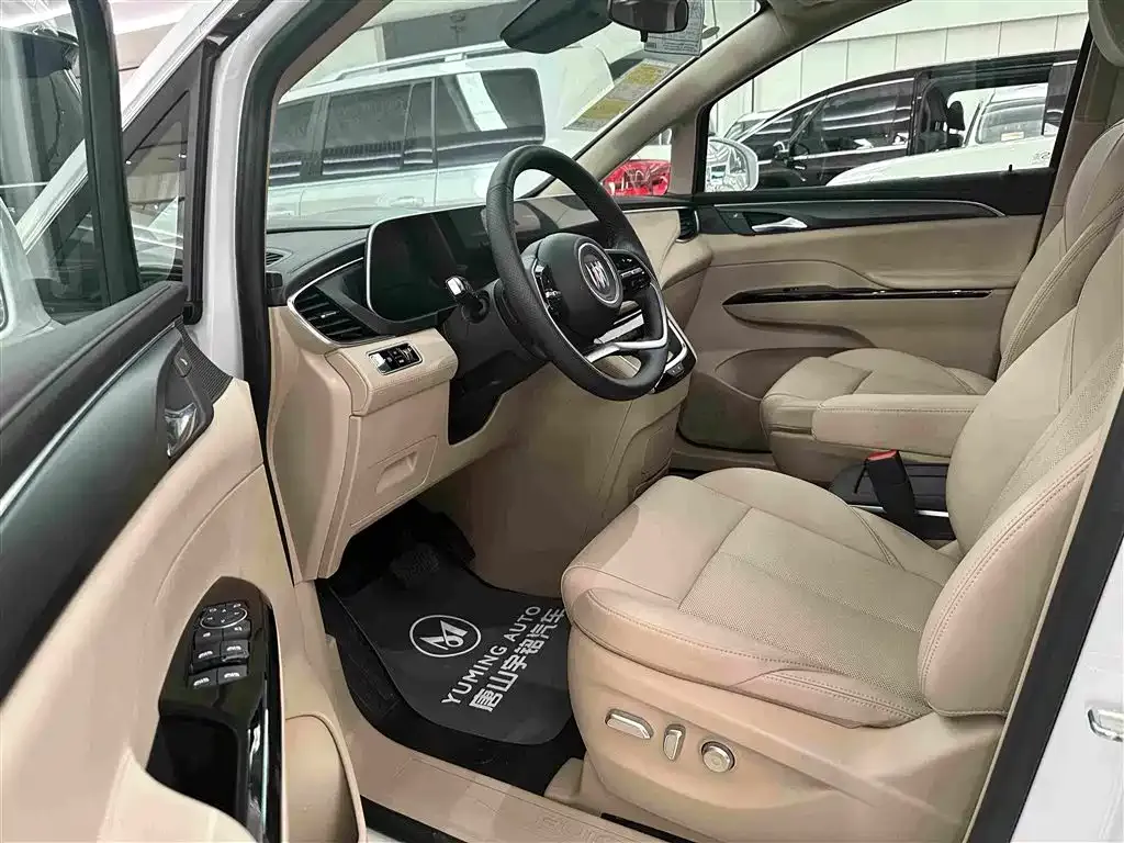 Buick GL8 Hybrid — фото 5