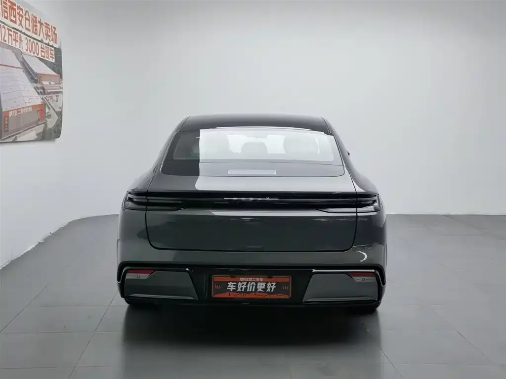 Geely Galaxy E8 — фото 7