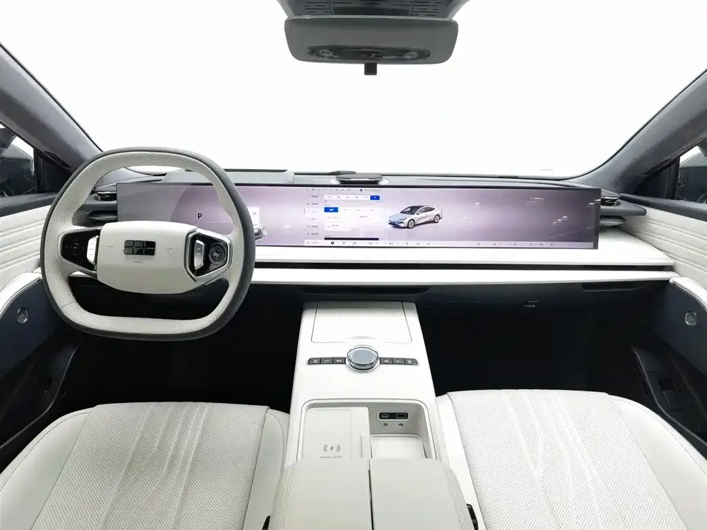 Geely Galaxy E8 — фото 6
