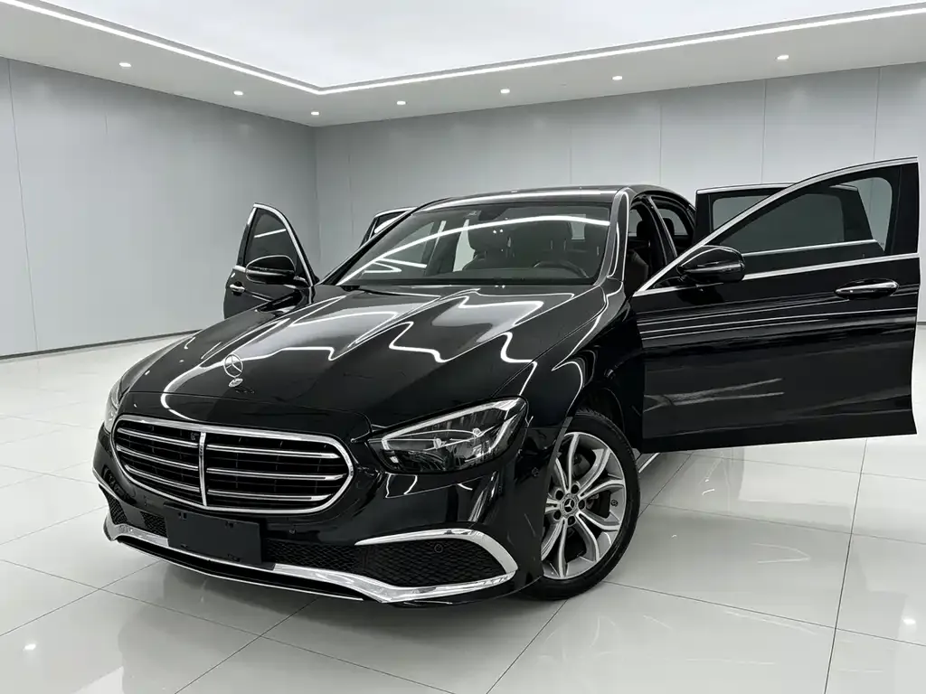 Mercedes-Benz E-Class — фото 5