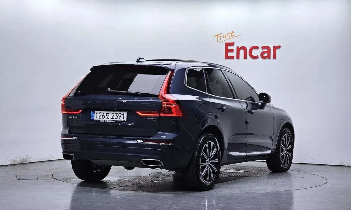 Volvo XC60 — фото 6