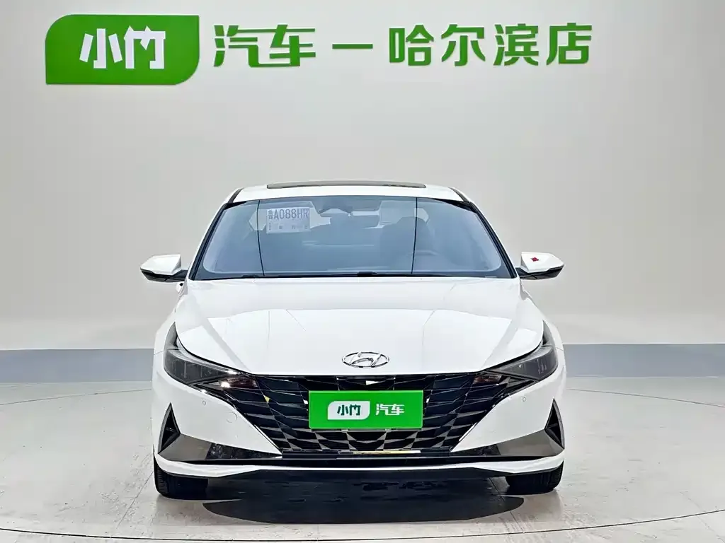 Hyundai Elantra — фото 4