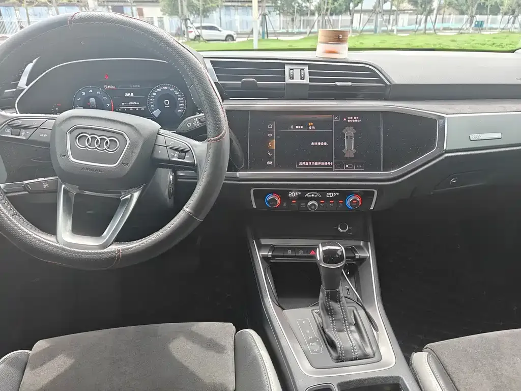 Audi Q3 — фото 4