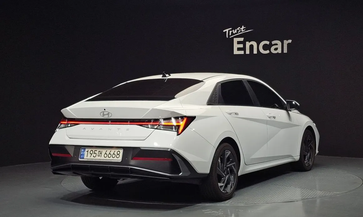 Hyundai AVANTE — фото 2