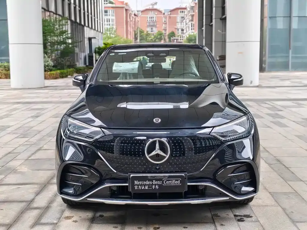 Mercedes-Benz EQE SUV — фото 9