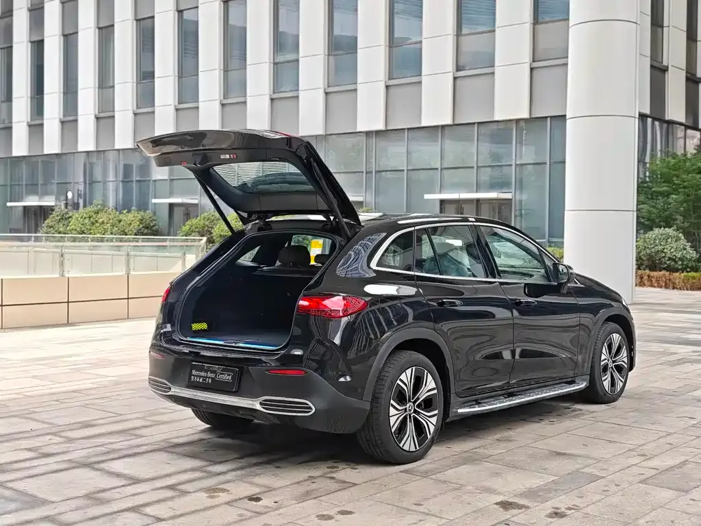 Mercedes-Benz EQE SUV — фото 3