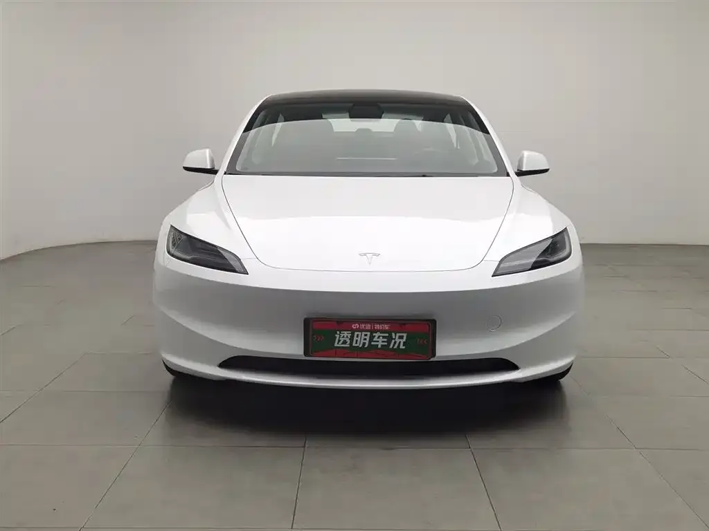 Tesla Model 3 — фото 9