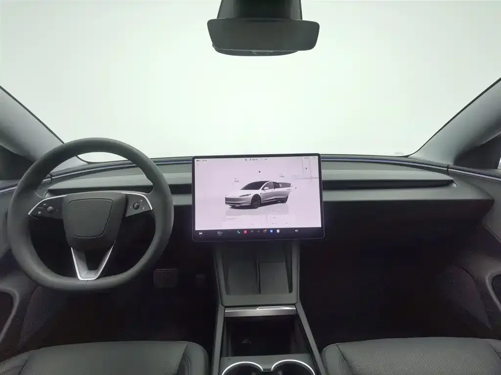 Tesla Model 3 — фото 5