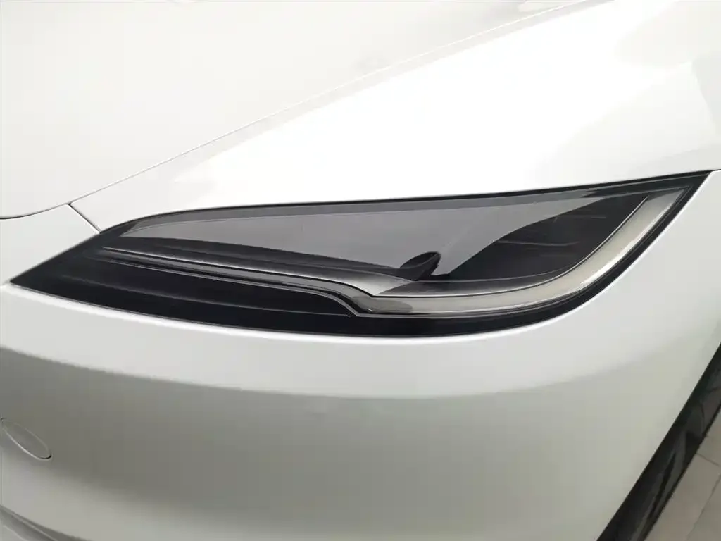 Tesla Model 3 — фото 2