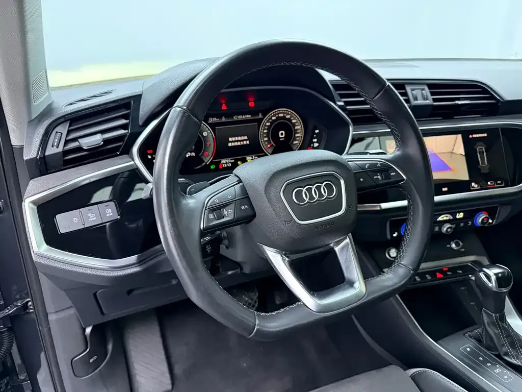 Audi Q3 — фото 6