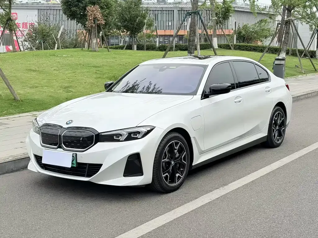 BMW i3 — фото 1