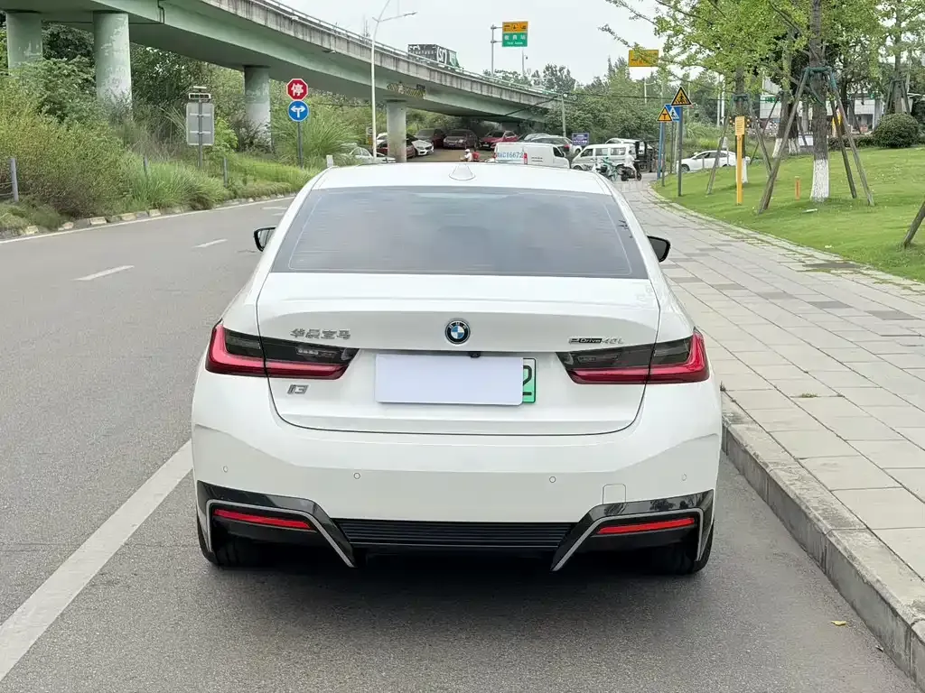 BMW i3 — фото 3