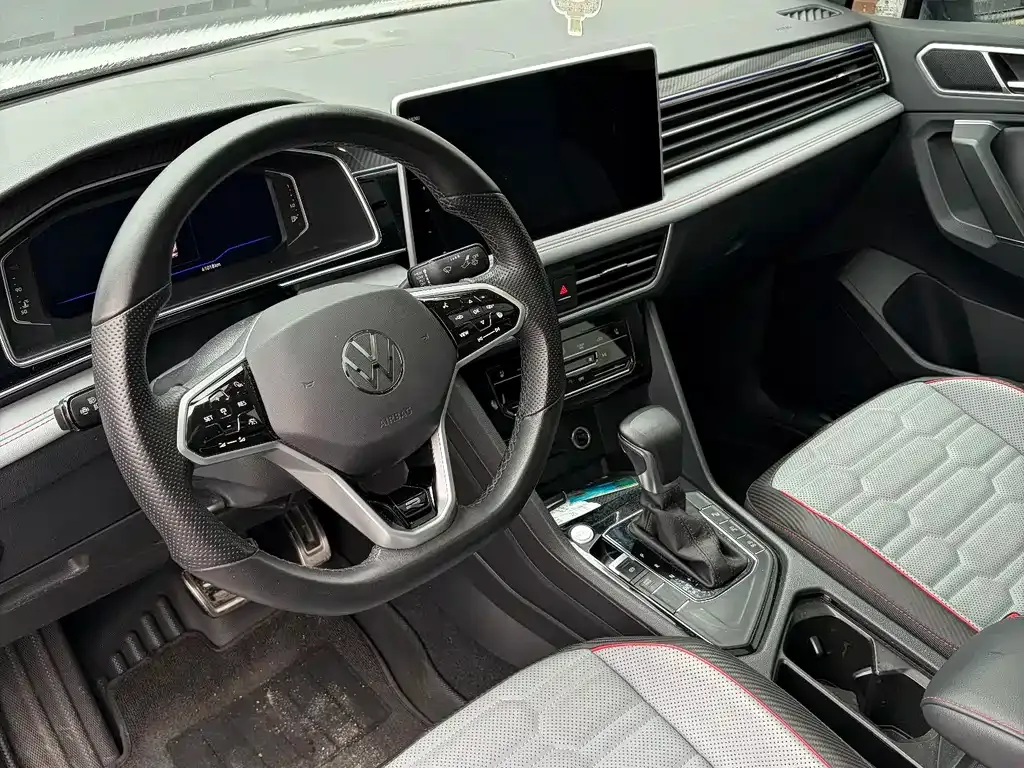 Volkswagen Tiguan X — фото 8