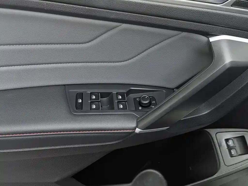 Volkswagen 途观L插电混动 — фото 10