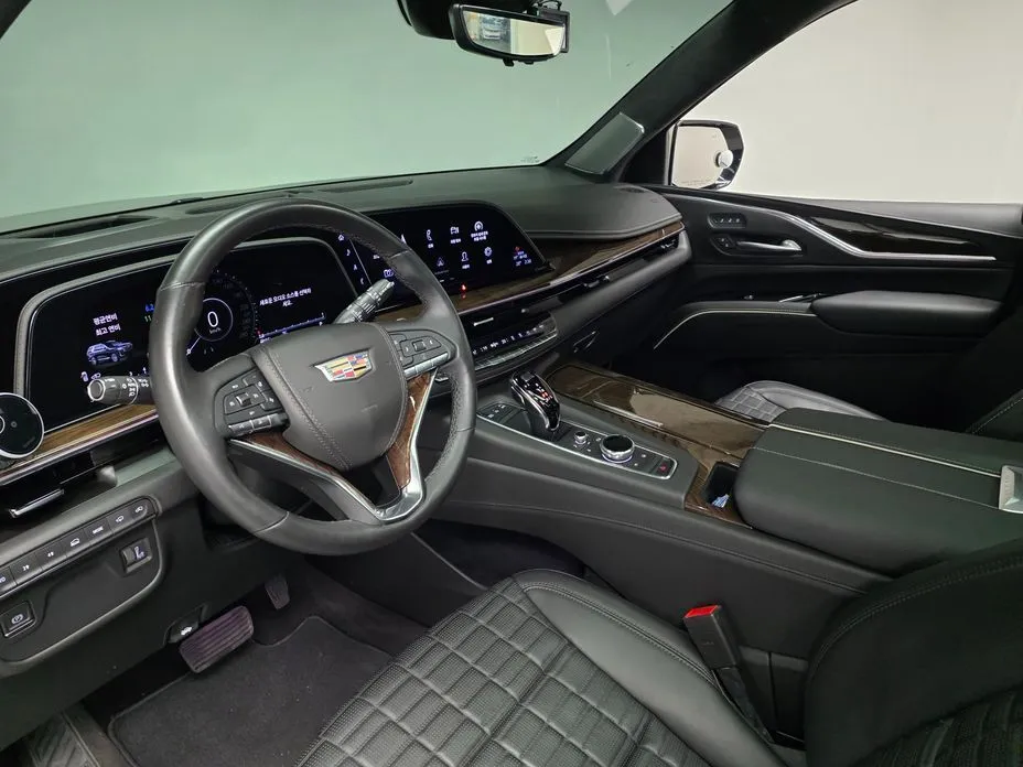 Cadillac Escalade 2023 из KR, фото 3