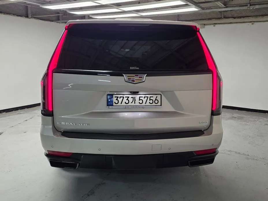 Cadillac Escalade 2023 из KR, фото 9