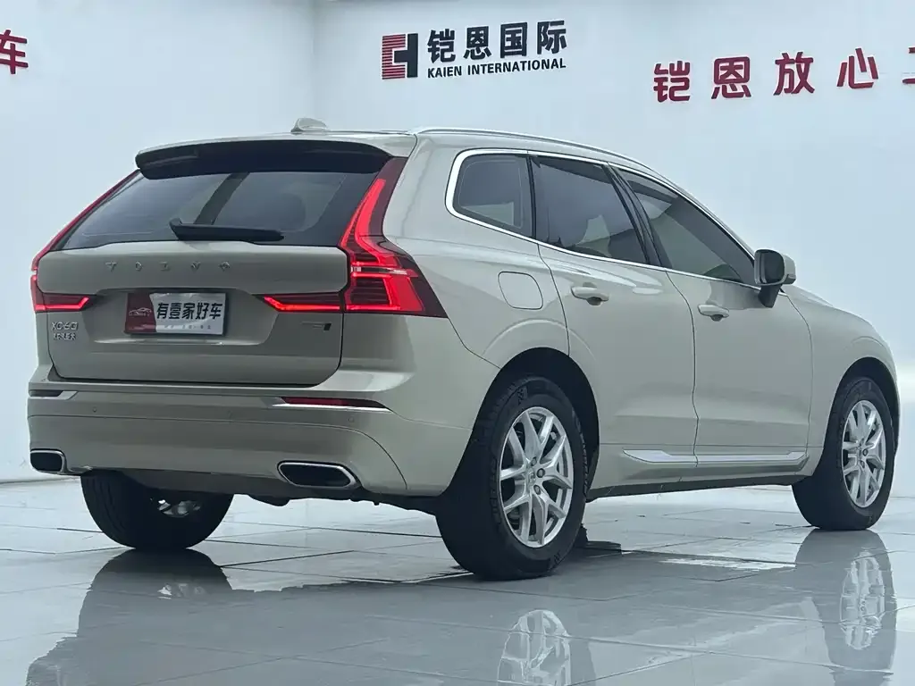 Volvo XC60 — фото 4