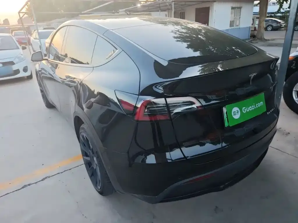 Tesla Model Y — фото 4