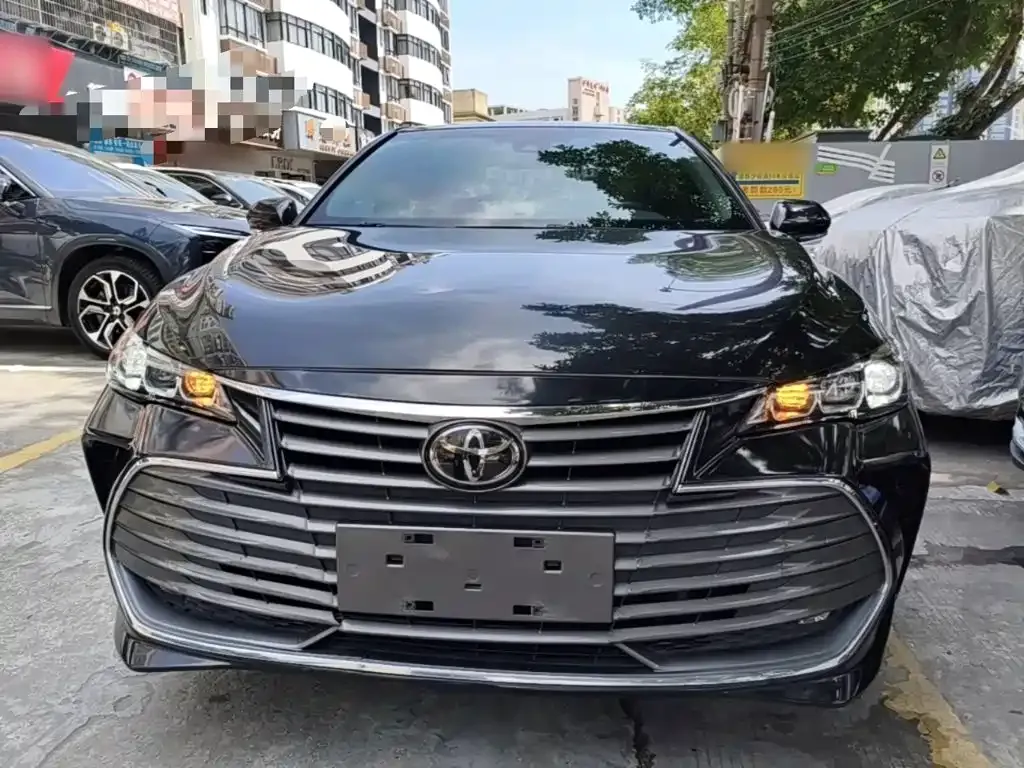 Toyota Avalon — фото 10