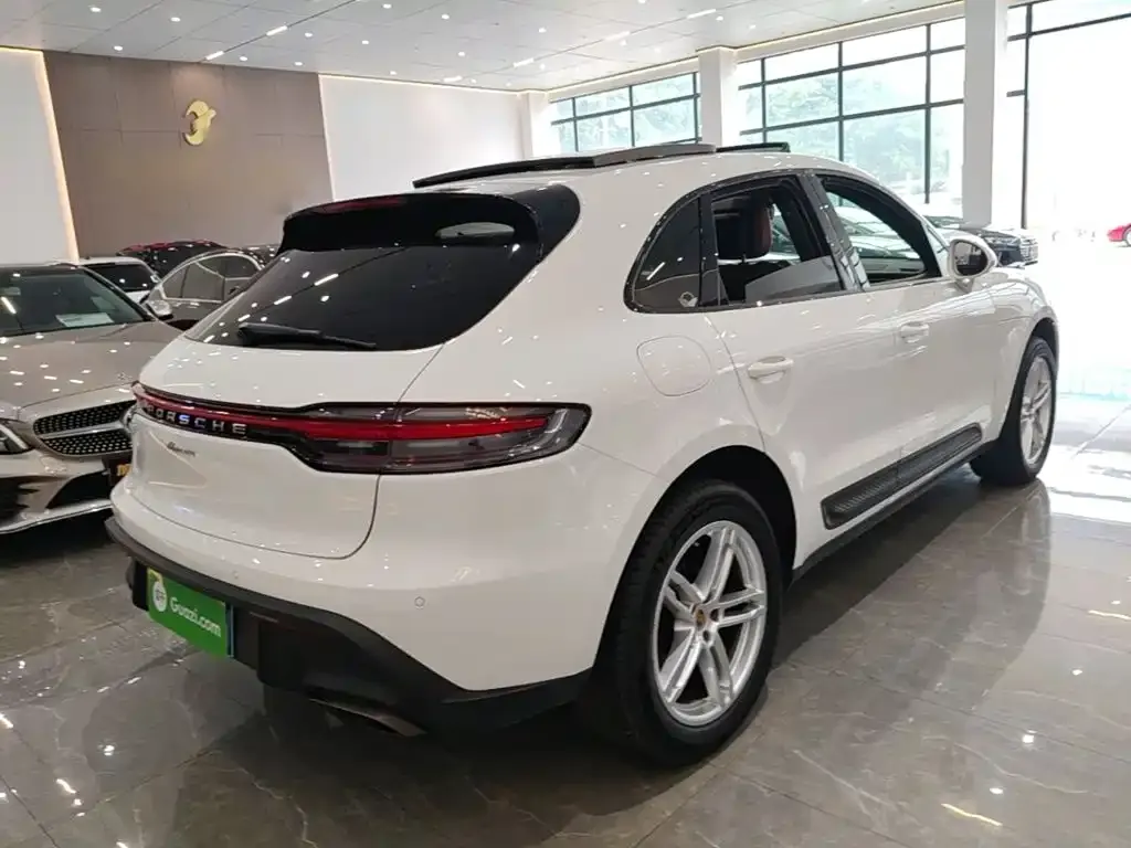 Porsche Macan — фото 8