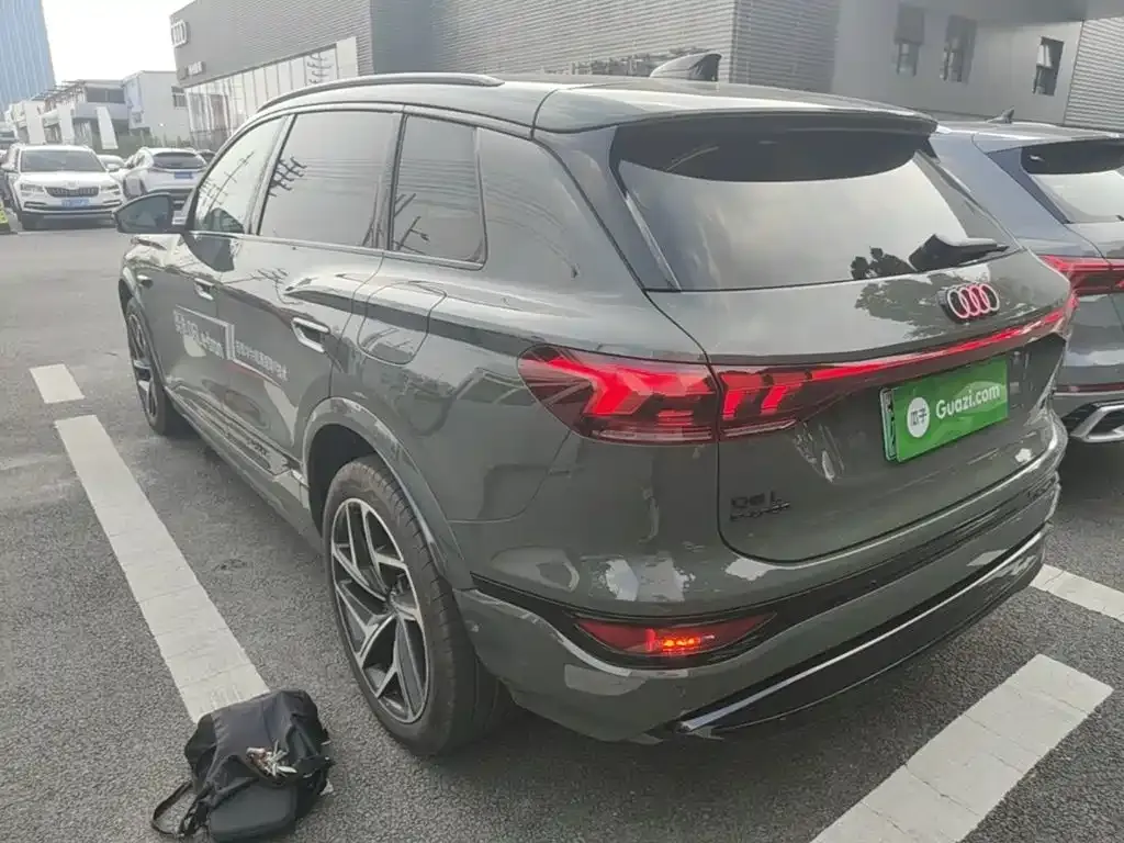 Audi Q6L e-tron — фото 10
