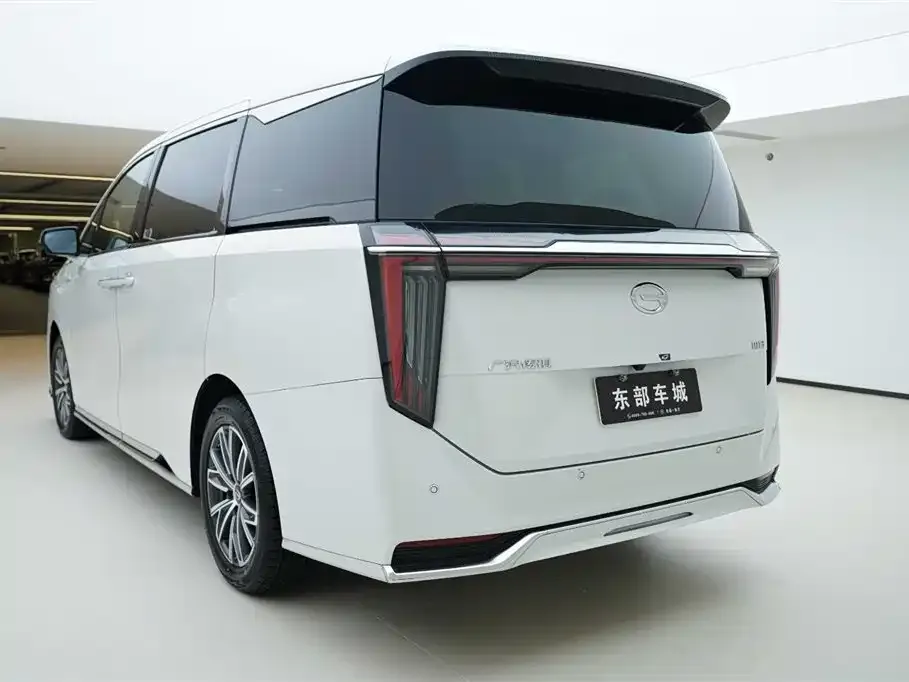 GAC Motor Trumpchi M8 — фото 10