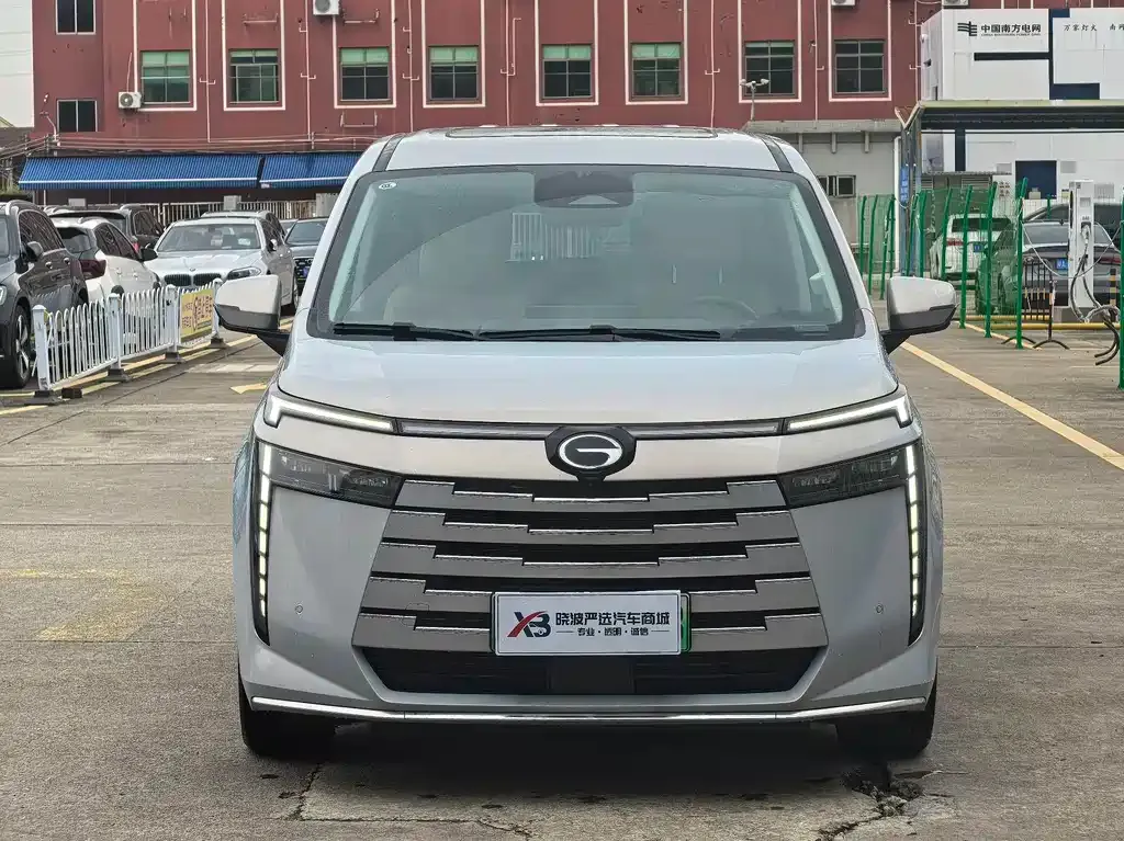 GAC Motor 传祺E8 PHEV — фото 3