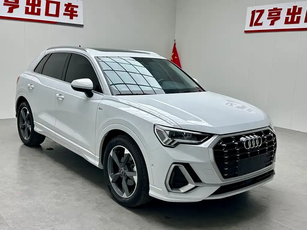 Audi Q3 — фото 10