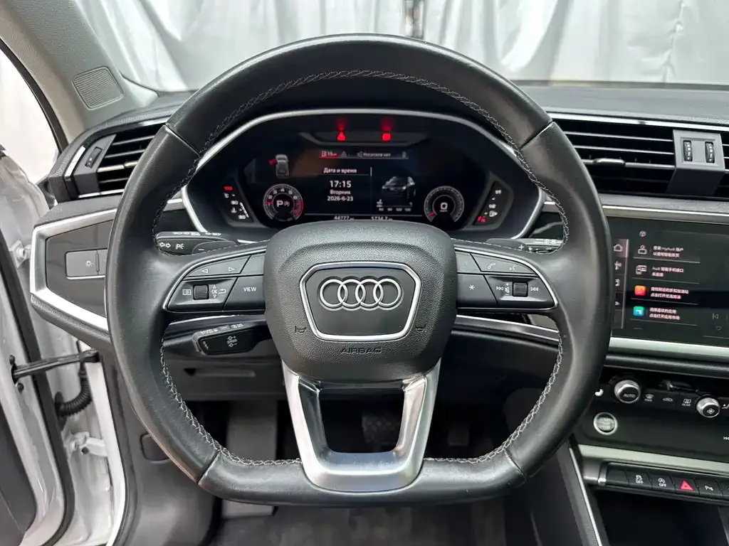Audi Q3 — фото 7