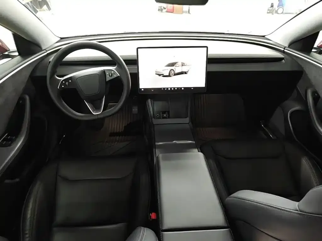 Tesla Model 3 — фото 9