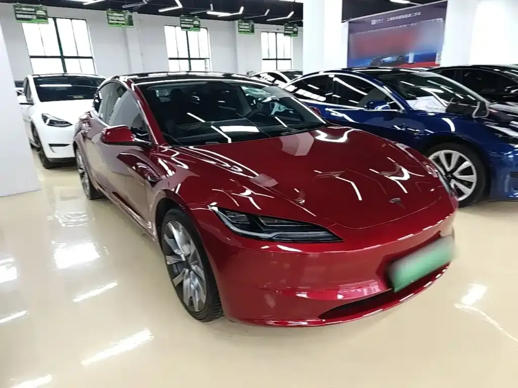 Tesla Model 3 — фото 5