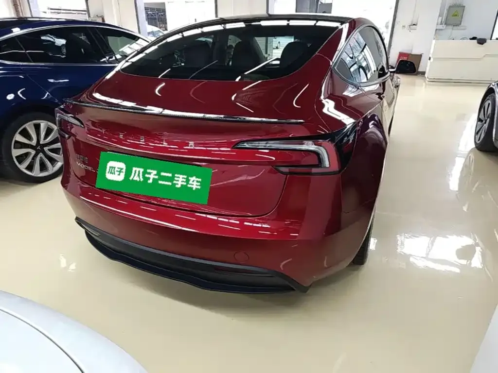 Tesla Model 3 — фото 8